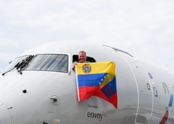 Reanudan vuelos directos entre EE.UU. y Venezuela tras siete años de suspensión