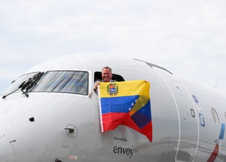 Reanudan vuelos directos entre EE.UU. y Venezuela tras siete años de suspensión