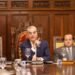 El Gobierno propone recortar a la mitad el presupuesto de los partidos políticos ante la crisis internacional
