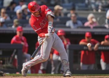 Mike Trout lidera el triunfo de Angelinos sobre Yankees con un jonrón espectacular