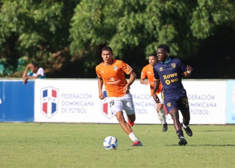 Cibao y Delfines brillan en el cierre de la jornada: así concluyó el fútbol dominicano