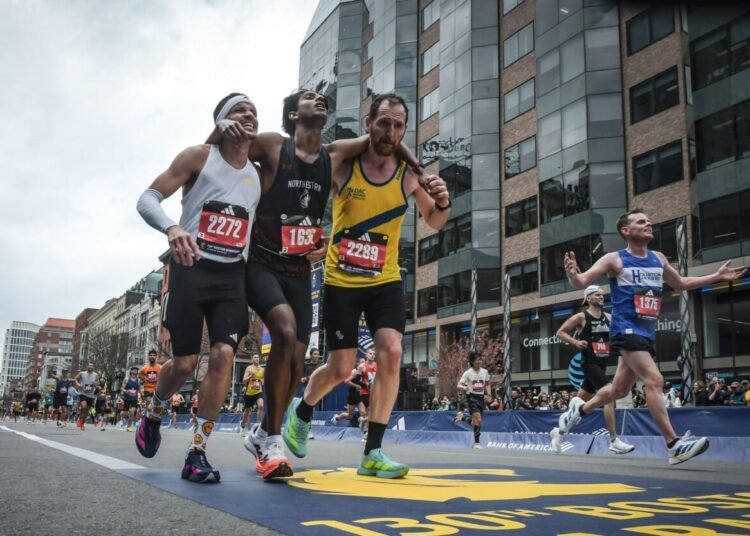 El conmovedor gesto de humanidad que está dando la vuelta al mundo tras el maratón de Boston
