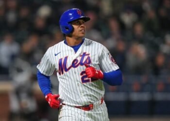 Juan Soto desafía el dolor y hace historia con jonrones consecutivos para los Yankees