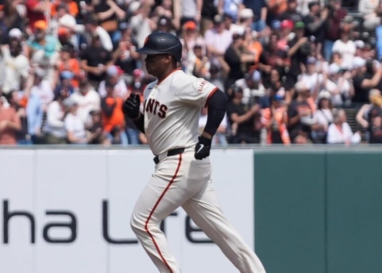 Rafael Devers se consagra como el verdugo de los Gigantes con una actuación dominante