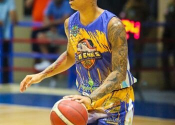 Trenes de Santo Domingo golpean a Los Mina y toman ventaja en la final del TBS