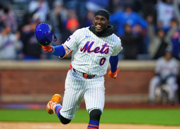 Ronny Mauricio brilla y responde con contundencia a la confianza de Mendoza