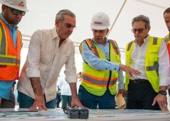 Abinader inspecciona los avances clave en la avenida República de Colombia
