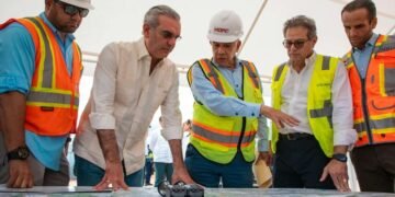 Abinader inspecciona los avances clave en la avenida República de Colombia