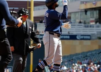 Junior Caminero explota con su primer cuadrangular en las Grandes Ligas