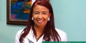 Abinader otorga pensión de RD$90,000 a exdirectora del Acuario Nacional bajo decreto presidencial