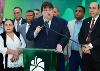 Fuerza del Pueblo denuncia al PRM por presuntos pagos irregulares con fondos públicos