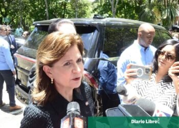 Raquel Peña responde tajante a Leonel Fernández tras críticas por gestión de lluvias