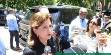 Raquel Peña responde tajante a Leonel Fernández tras críticas por gestión de lluvias