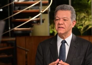 Leonel Fernández exhorta a la reflexión y al fortalecimiento de valores en esta Semana Santa