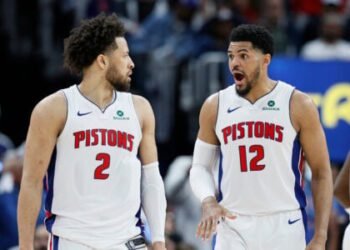 Cunningham y Harris catapultan a Detroit a la segunda ronda de los playoffs