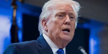 Trump desmiente uso del USS Nimitz contra Cuba y abre la puerta al diálogo