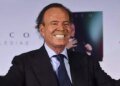 Julio Iglesias demanda a elDiario.es tras negarse a retractarse por las acusaciones de sus exempleadas