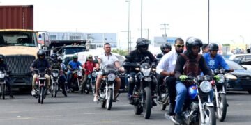 Indignación en Barahona: usuarios rechazan aumento de tarifa en motoconchos