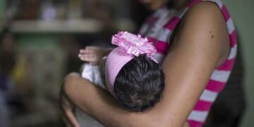 Alerta: 1,639 menores entre 12 y 15 años fueron madres en 2025