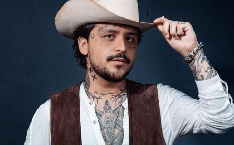 Christian Nodal cancela concierto en Chile y culpa a la empresa de su padre por caos logístico