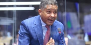 Eugenio Cedeño exige a Luis Abinader poner orden en el PRM ante inminente crisis interna