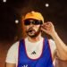 Hackeo de pizarras digitales en colegios andaluces: investigan la reproducción no autorizada de canciones de Bad Bunny