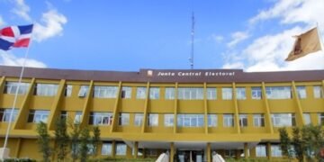 Qué pasará con las encuestadoras que publiquen sondeos fuera de fecha: las consecuencias legales y el impacto electoral