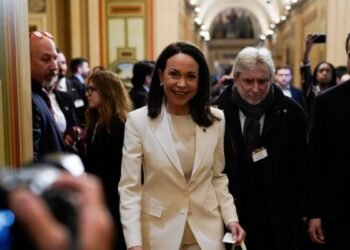 María Corina Machado oficializa su candidatura presidencial en Venezuela y sacude el tablero político