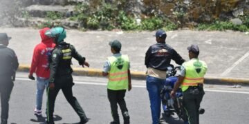 Escándalo: Agente de Digesett dispara a motoconchista tras recibir una bofetada