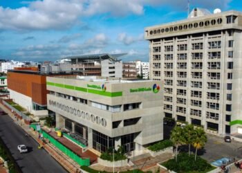 Dictan un año de prisión preventiva a los implicados en el millonario tumbe al banco BHD