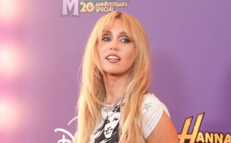 Miley Cyrus alcanza la inmortalidad: así fue la revelación de su estrella en el Paseo de la Fama de Hollywood