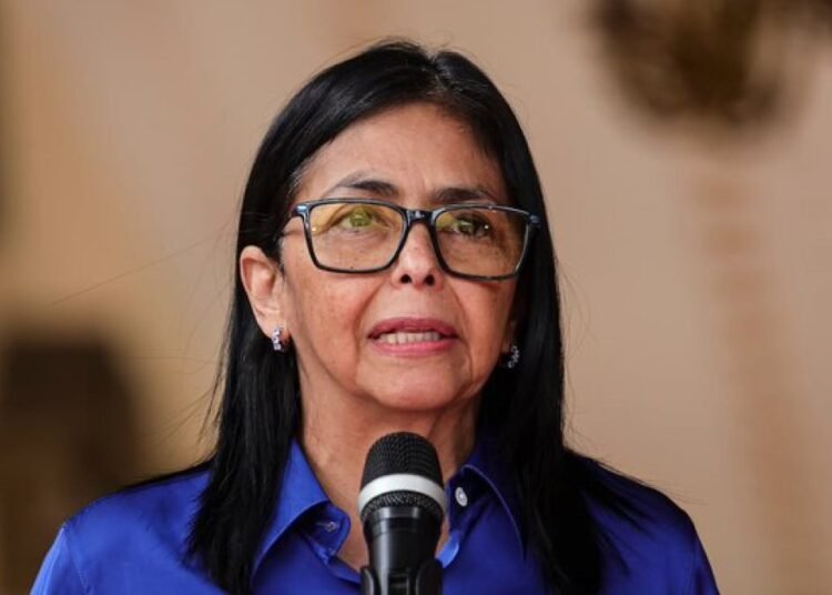 Delcy Rodríguez viaja a la CIJ para defender la soberanía de Venezuela sobre el Esequibo