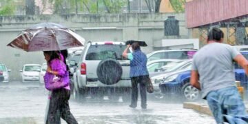 Vaguada provocará fuertes aguaceros y tronadas este viernes: prepárate para las lluvias