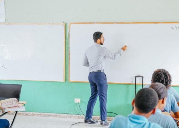 Revelan las calificaciones reales de los profesores: estos fueron los resultados obtenidos