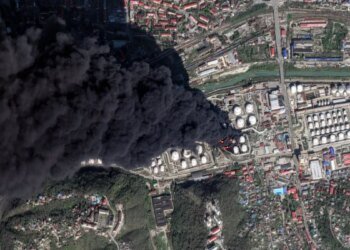 Ucrania golpea refinerías rusas mientras el precio del combustible amenaza con neutralizar el impacto estratégico