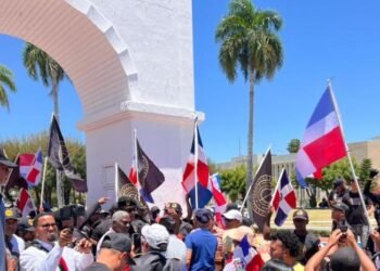 Éxito rotundo en la gran marcha antiminera de San Juan contra el extractivismo