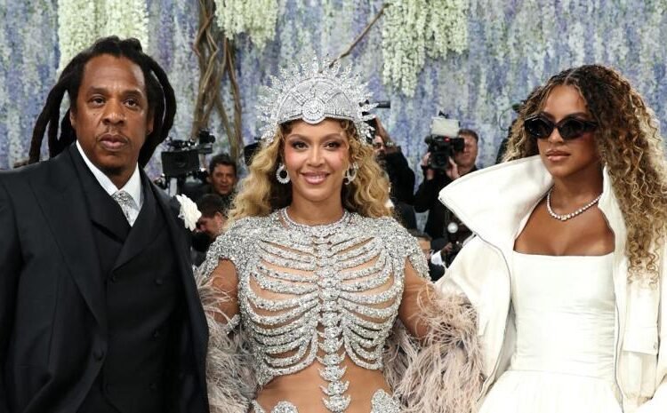 Met Gala: la locura de los invitados al desafiar el código de vestimenta con looks extremos