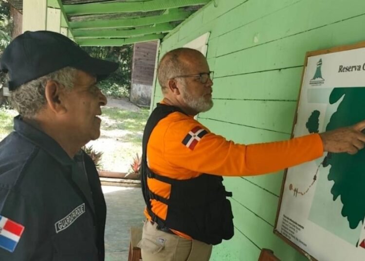 Rescatan a hombre extraviado en la Reserva Científica Loma Quita Espuela de San Francisco de Macorís