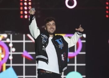 Beret aterriza en Santo Domingo: del éxito viral en YouTube a su esperado debut en República Dominicana