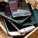 Comunidad educativa se une: docentes, padres y alumnos exigen regular el uso de celulares en las aulas