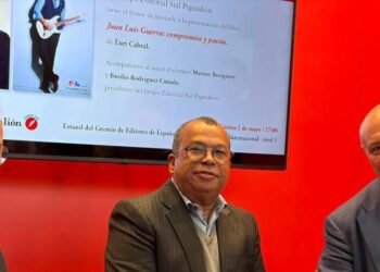 Juan Luis Guerra es el protagonista del nuevo libro de Euri Cabral presentado en la Feria del Libro de Bogotá