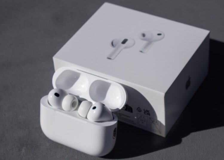 Apple planea revolucionar los AirPods con cámaras integradas e inteligencia artificial