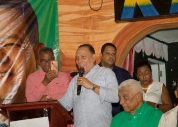 Radhamés Jiménez arremete contra el Gobierno: ¿Sufre el PRM el síndrome del borracho?