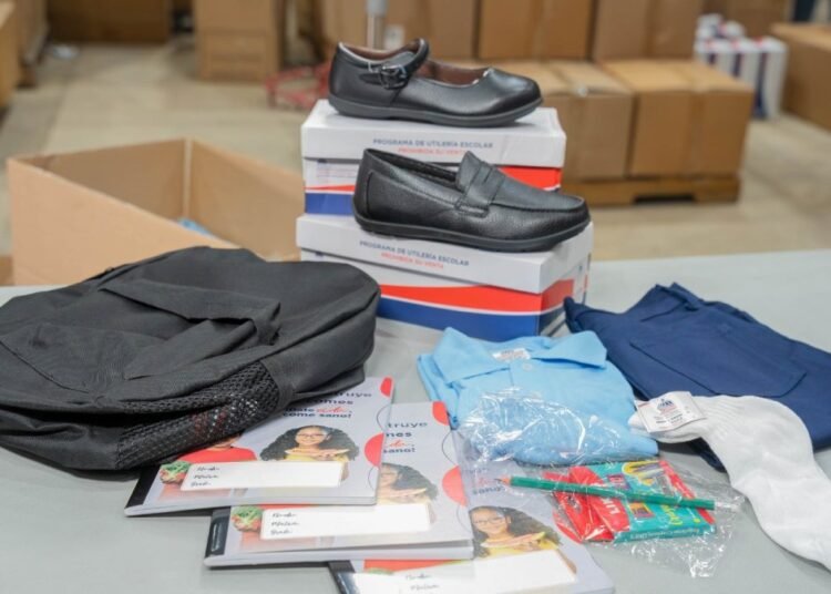 INABIE inicia entrega masiva de kits escolares para 1.85 millones de estudiantes en República Dominicana