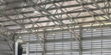 Abinader entrega 1,500 títulos de propiedad en Domingo Savio y marca un antes y un después para cientos de familias