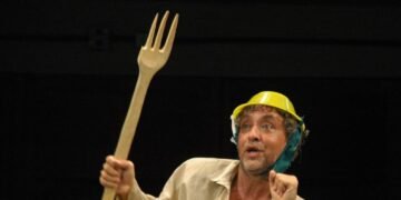 Manuel Chapuseaux será el gran homenajeado en la apertura de Mayoteatro 2026
