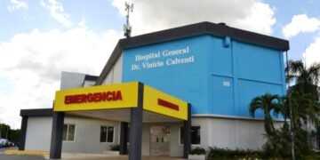 Brutal ataque con machete en presunto punto de drogas de Los Alcarrizos deja a un joven herido