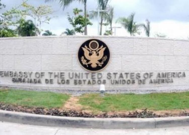 Embajada de EE.UU. advierte contra el uso político de la justicia en revocación de visas