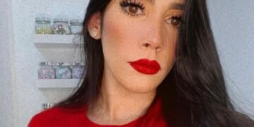 Familiares dan el último adiós a Esmeralda Moronta en una íntima ceremonia privada