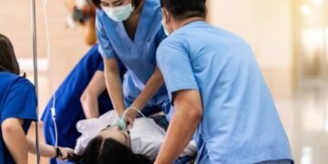 Salarios de enfermería en hospitales públicos suben hasta un 60 % desde 2020